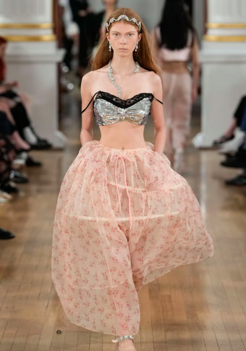 Образ Simone Rocha LFW SS26