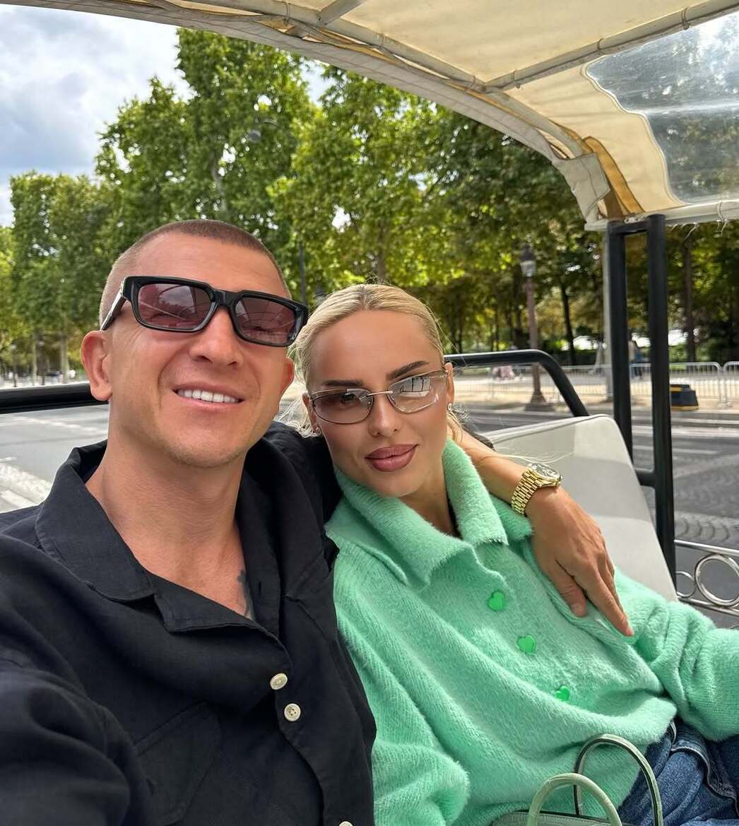 Ханна и Павел Курьянов в Париже