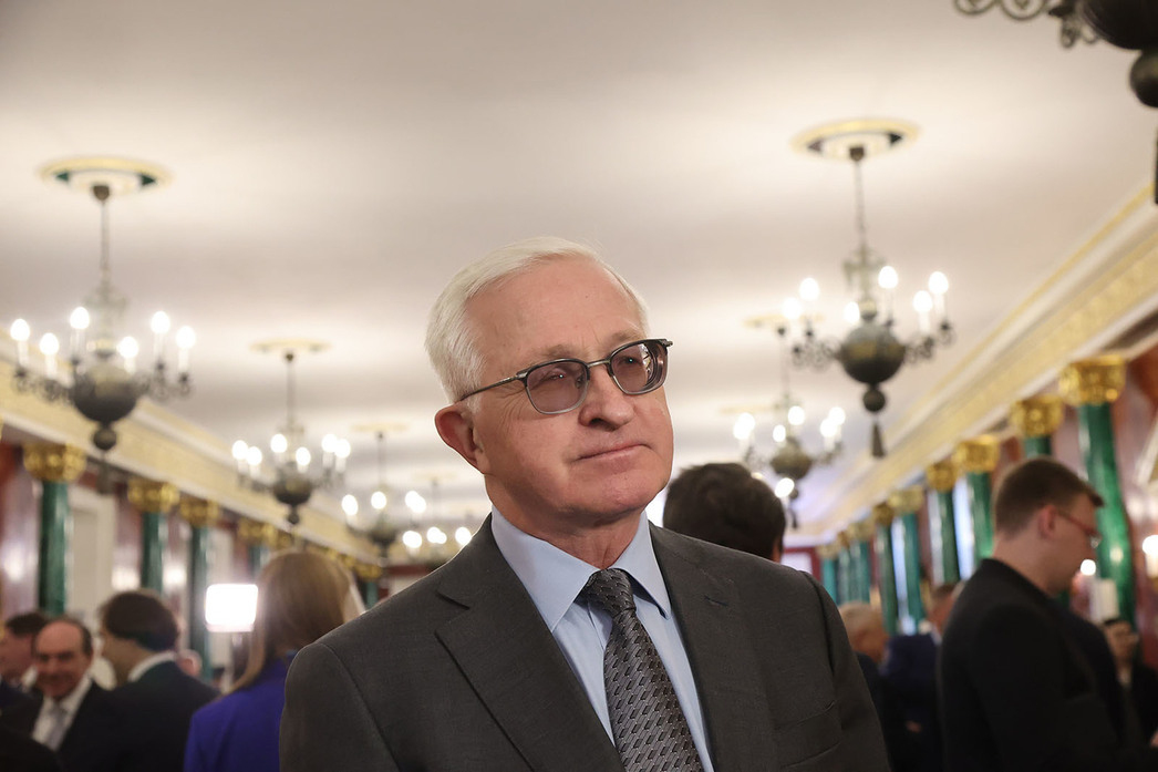 Александр Шохин