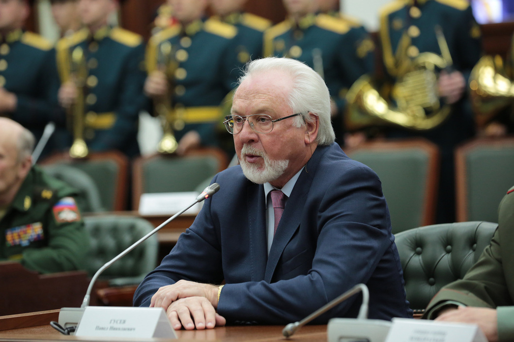 Награждение лучших участников военного парада на Красной площади по случаю Дня Победы наградили кубками. Торжественное мероприятие прошло 3 июня 2021 года в зале Военного Совета Главного командования Сухопутных войск