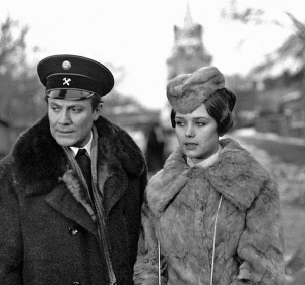 Юрий Соломин и Ирина Алферова в фильме "Хождение по мукам"