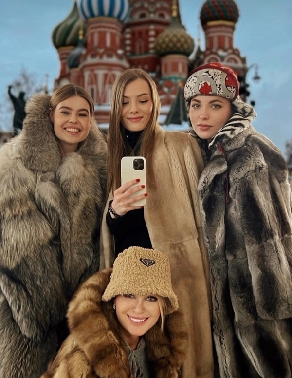 Российские модели продемонстрировали стиль Slavic core