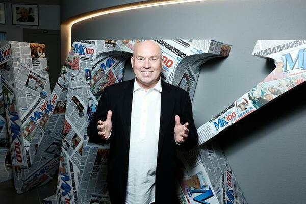 Виктор Сухоруков награжден театральной премией "МК"