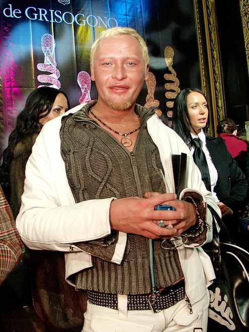 Шура в 2004 году