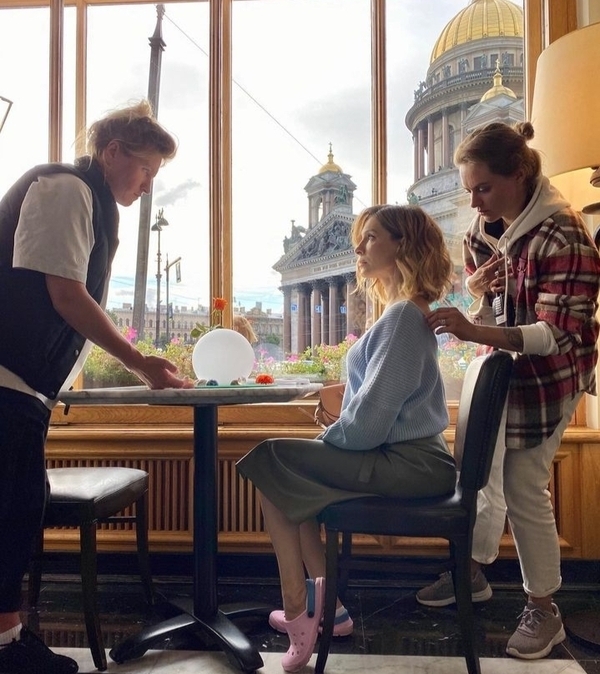 Елена Подкаминская на работе
