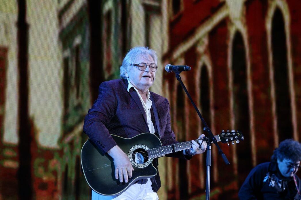 Юрий Антонов