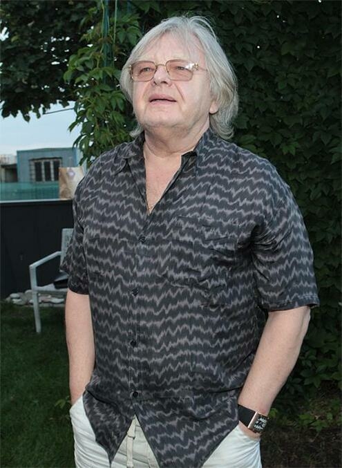 Юрий Антонов