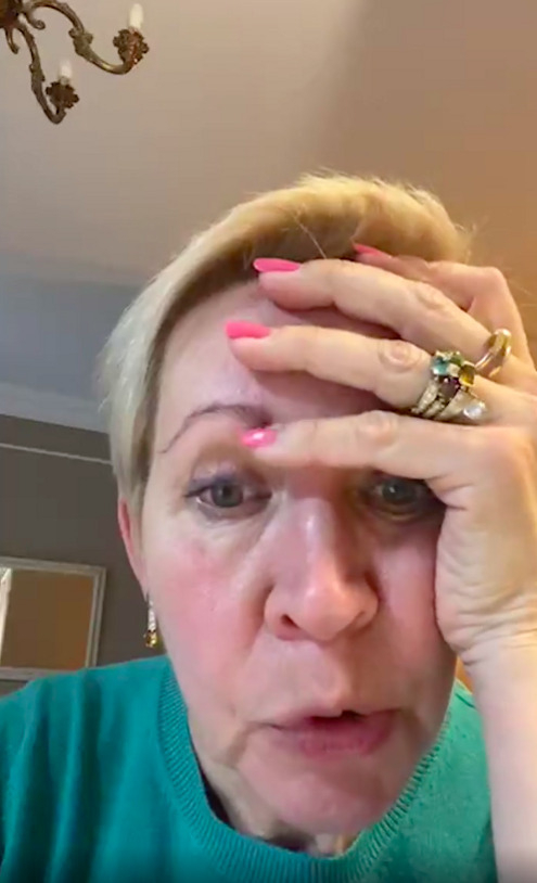 Татьяна Лазарева: "В отличие от всех тех, которые живут в этой стране, у меня, конечно, есть возможность выехать. Может быть, поэтому я ко всему спокойно отношусь. Но когда эта возможность представится, я не знаю"