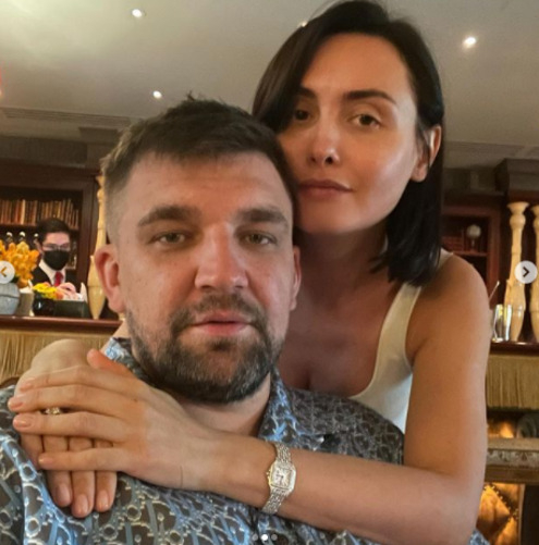 Елена Вакуленко и Баста оставили дома детей и улетели вдвоем в романтическое путешествие