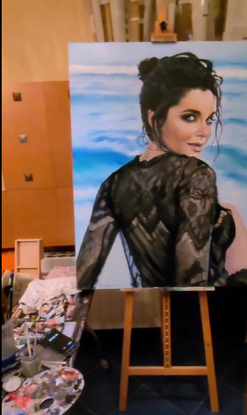 Портрет Наташи Королевой, нарисованный Сергеем Глушко в день рождения супруги