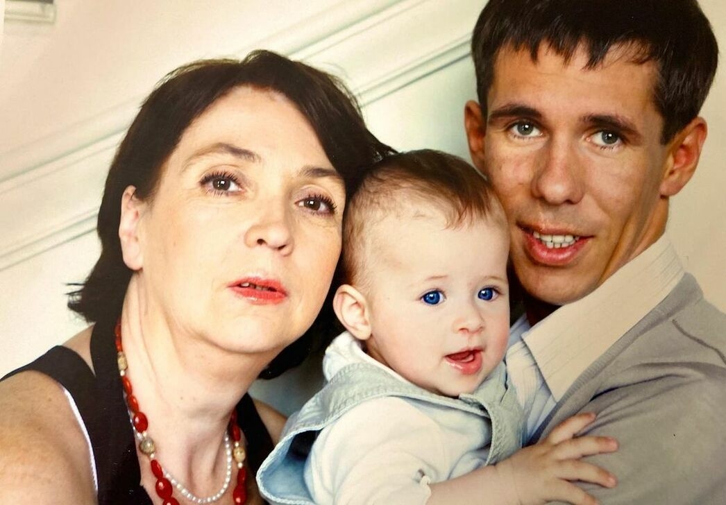 Алексей Панин с мамой и Нюсей