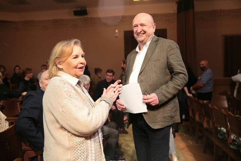 Актриса Нина Гуляева и Сергей Женовач