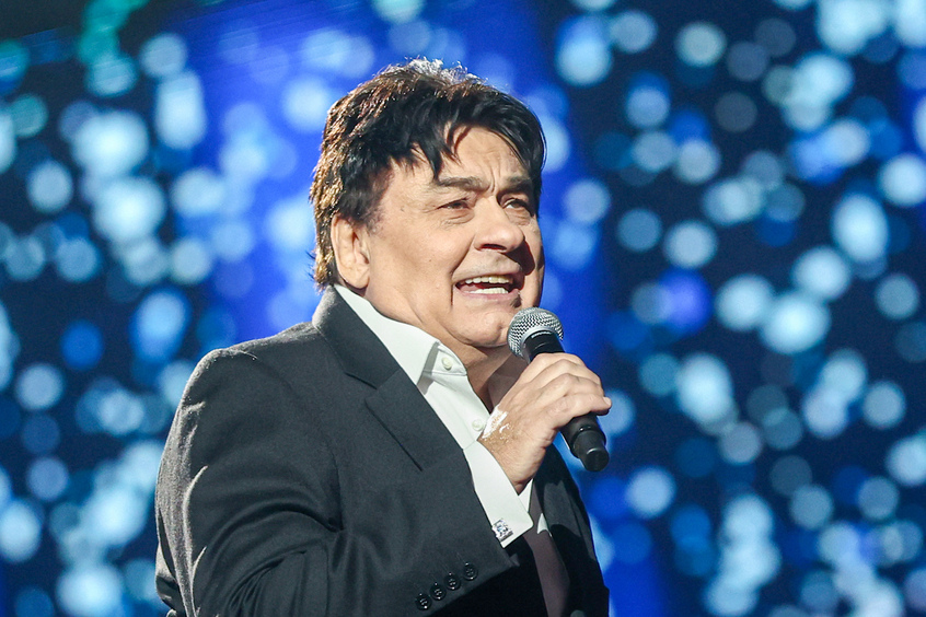 Александр Серов