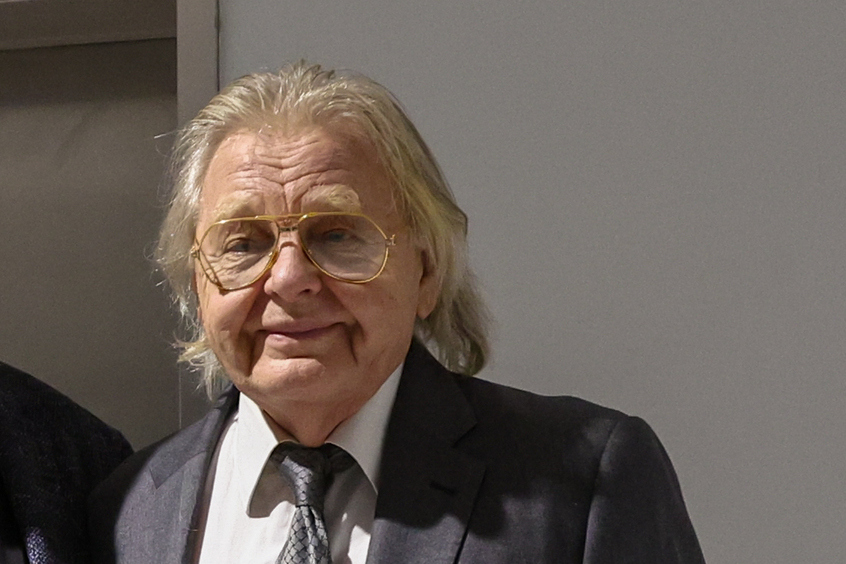 80-летний Юрий Антонов не смог выйти на сцену на «Новой волне»: причины уже известны