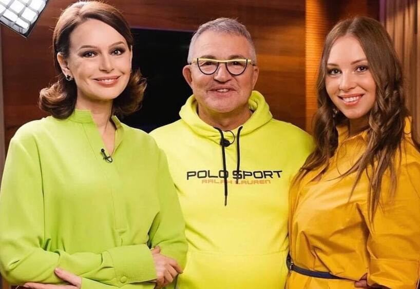 Ирина Безрукова с семьей Дибровых