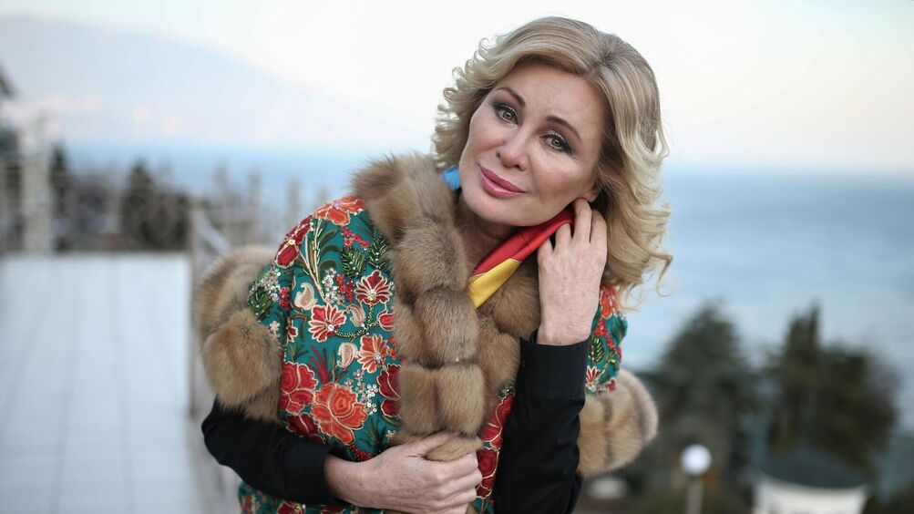 Вика Цыганова обвинила Киркорова в «сатанизме» из-за пасхального кулича за 100 тысяч