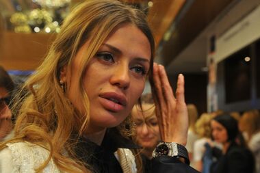 «Всем миром насобирали»: Боня показала баулы с едой, которые возьмет на Эверест