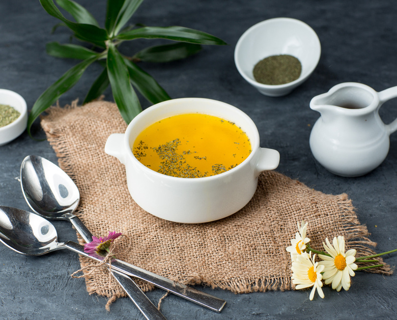 Вкус здоровья: почему бульоны незаменимы в рационе и интересные рецепты