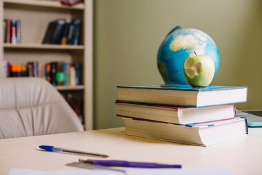 Свидания и поцелуи: историк из Подмосковья завел роман с 15-летней школьницей