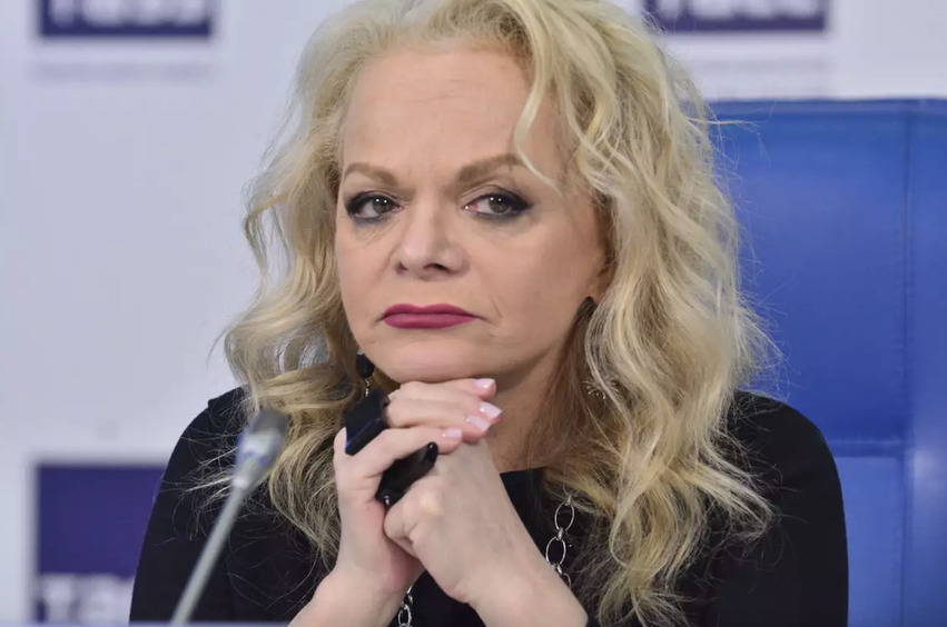 Лариса Долина