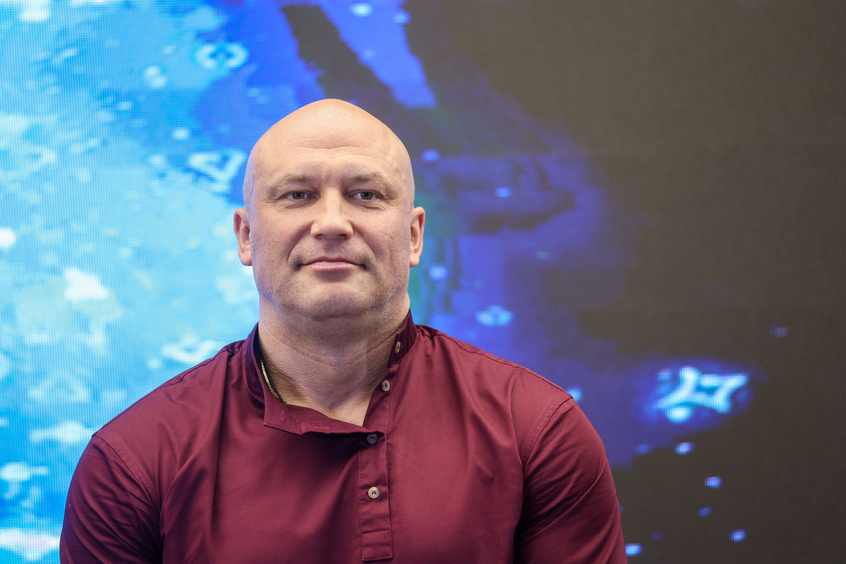 «Столько подводных камней»: Константин Соловьев рассказал об избраннице на 19 лет моложе