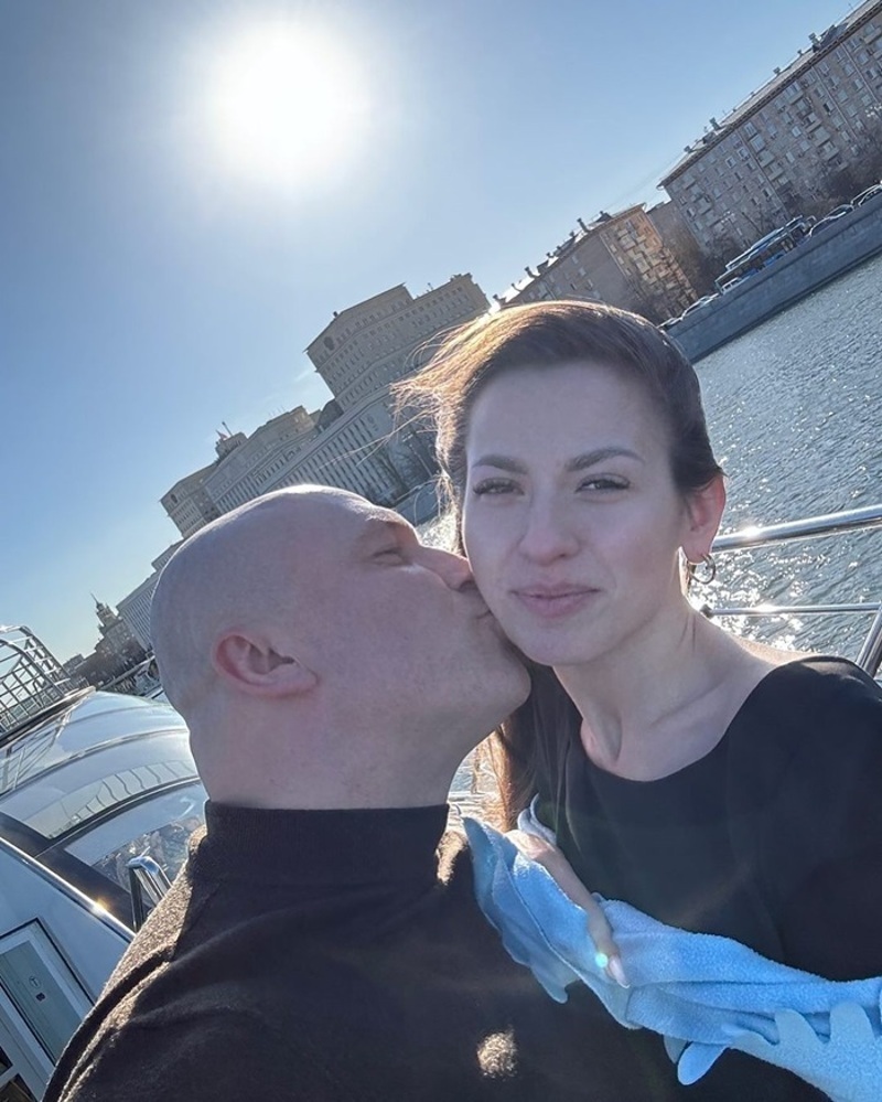 Константин Соловьев с невестой Валентиной