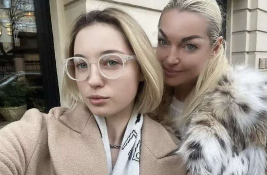 Волочкова о выборе дочери Ариадны: «Я разрешаю им делать вообще все!»