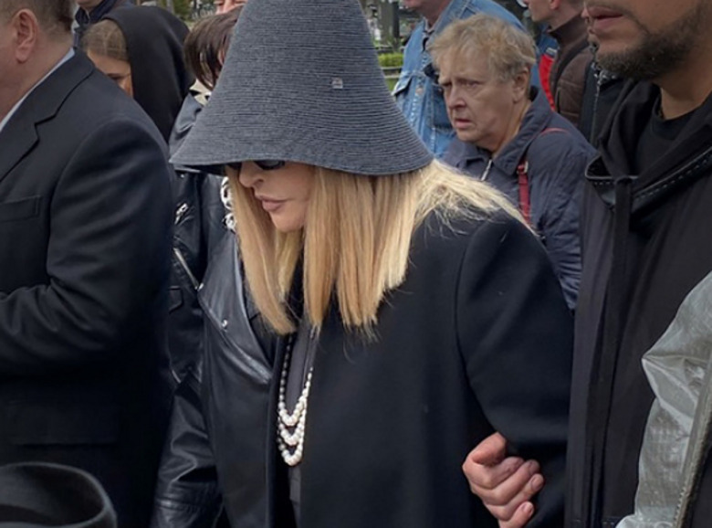 Зачем Пугачева едет в Питер: еще одна версия визита Примадонны в Россию
