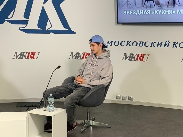 Певец Akmal рассказал о ринопластике и проблемах со связками