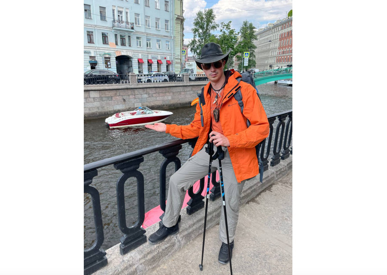Илья Куруч с очередным пранком в Питере: «Я единственный, кто уцелел, куртка с мембраной спасла»