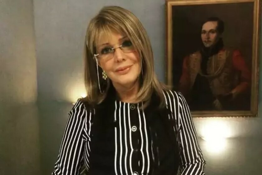Елена Проклова