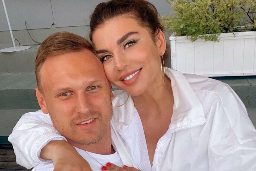 Анна Седакова рассказала о пополнении в семействе: «Добро пожаловать в семью, малыш»