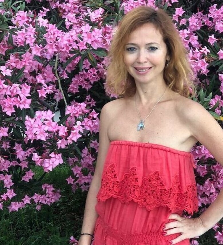 Елена Захарова