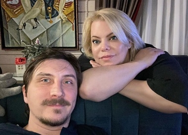 Яна Поплавская с мужем