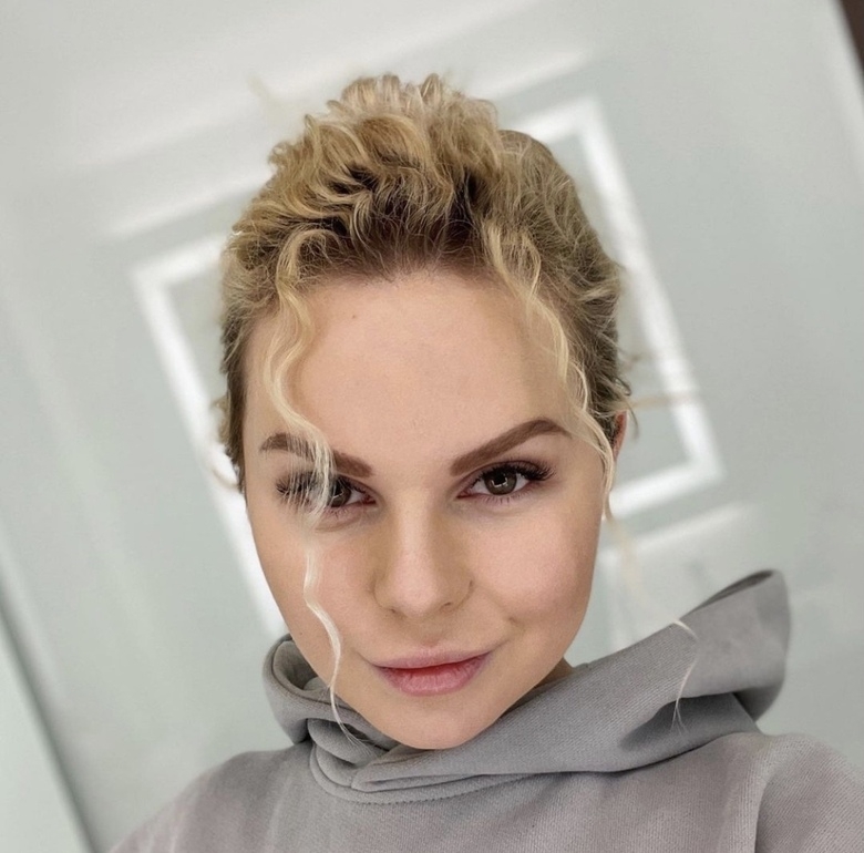 Алиса Вокс