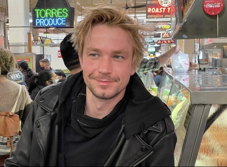 Александр Петров