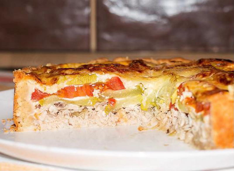 Творожный киш с кабачками и курицей