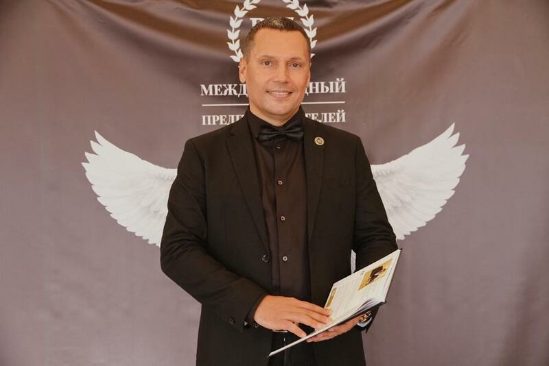 Врач остеопат Андрей Леоненко