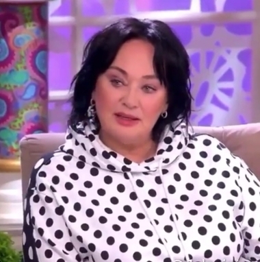 ЛАРИСА ГУЗЕЕВА
