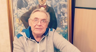 юморист не жалеет времени на запись видео
