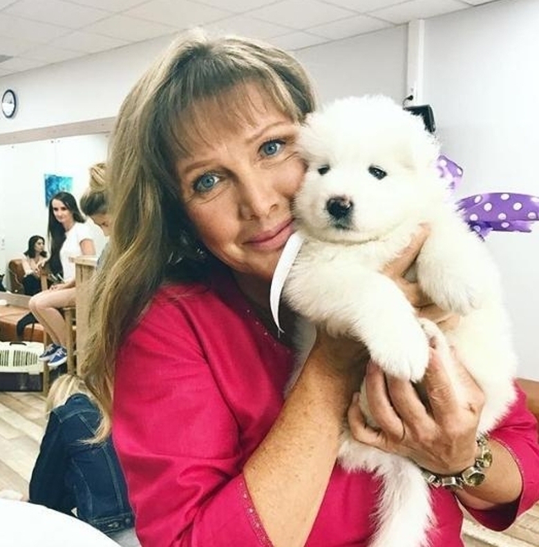 Елена Проклова