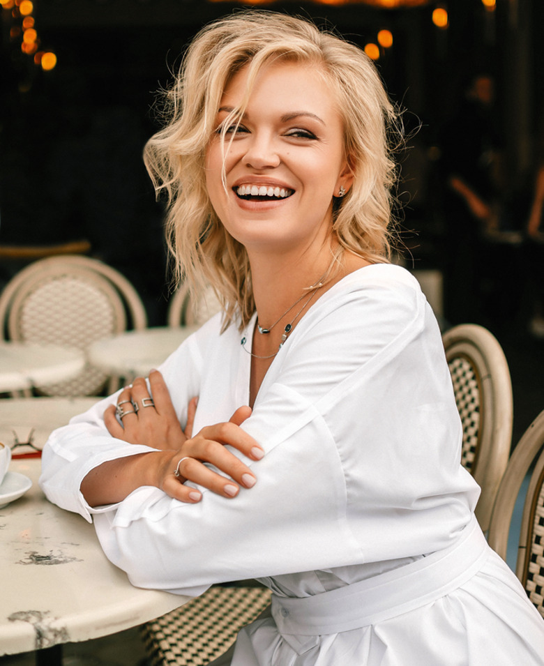 Анна Котова-Дерябина. Макияж и прически: Ольга Коробейник