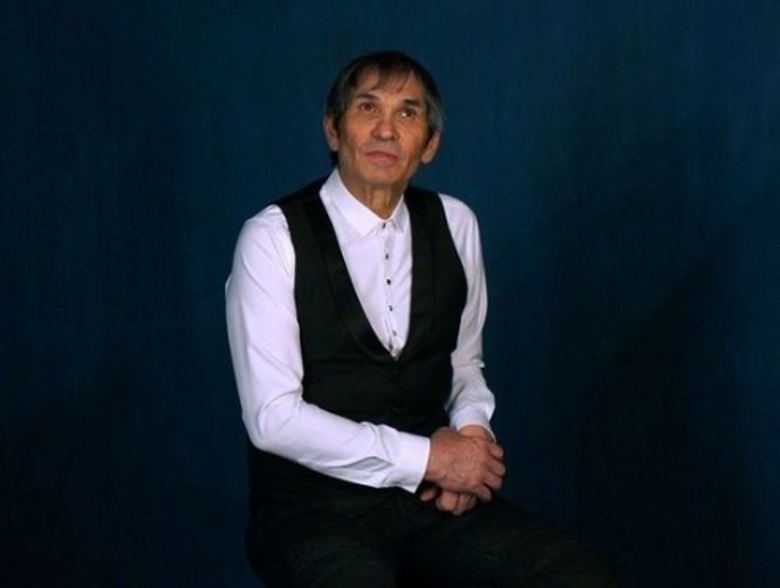 Бари Алибасов