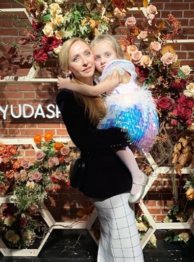 ТАТЬЯНА НАВКА и ее дочь Надежда