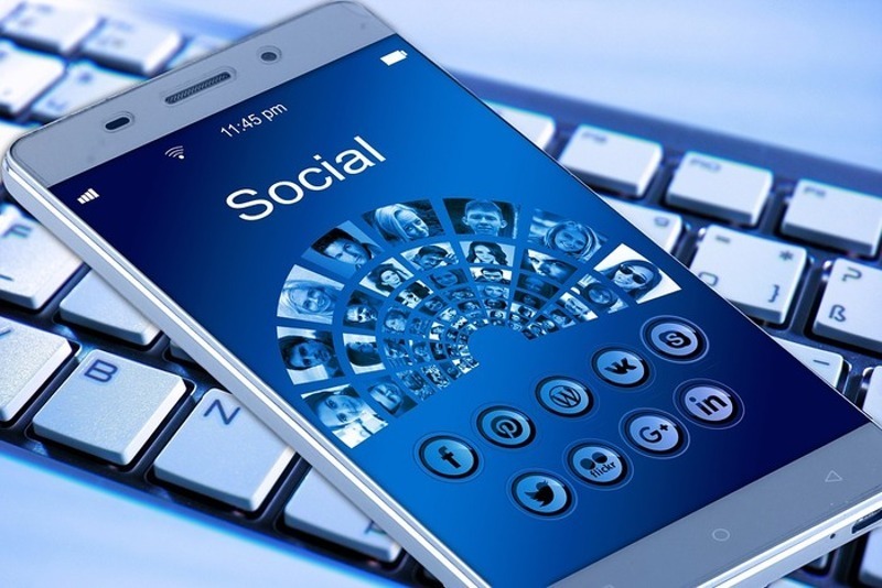 аккаунты в соцсетях лучше оставлять закрытыми