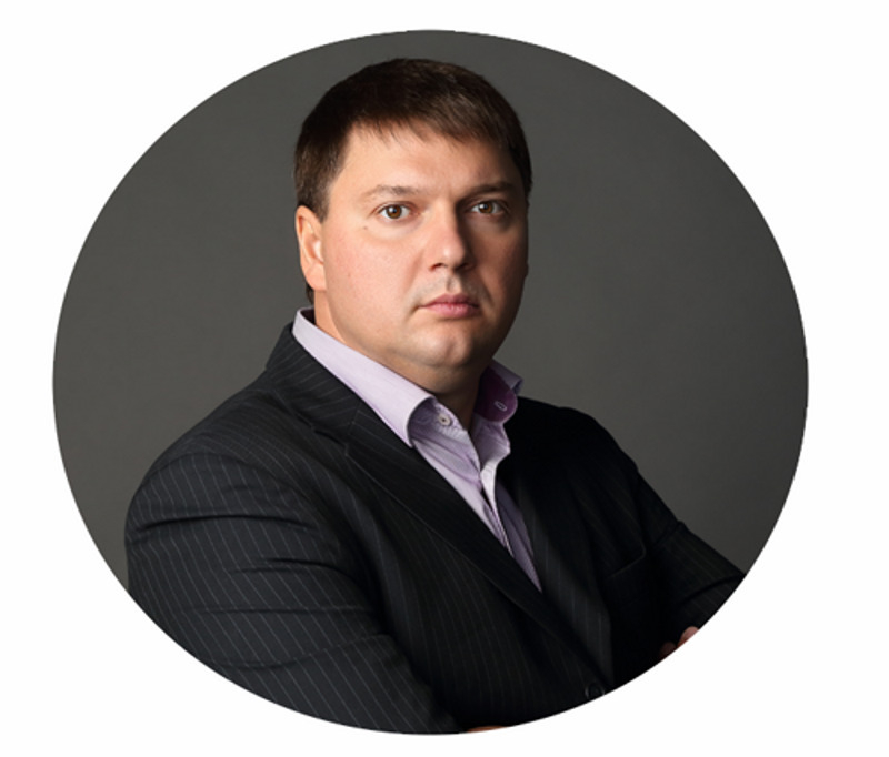 Роман Лоторев
