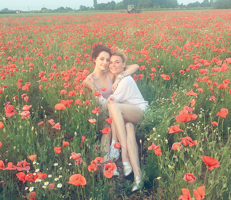 У Любови прекрасные отношения со своей 17-летней дочерью Марией. Мама и дочка с удовольствием проводят время в обществе друг друга