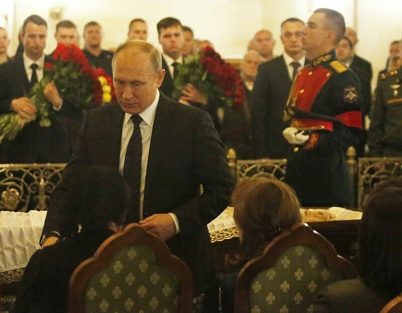 Президент выразил соболезнования вдове