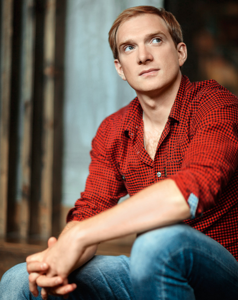 Андрей Бурковский