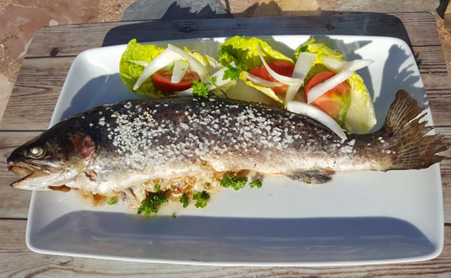 Форель, фаршированная грибами